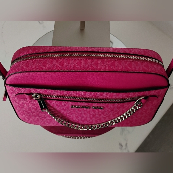 NEW Michael Kors Crossbody Bag - Dragon Fruit Monogram - Picture 5 of 13